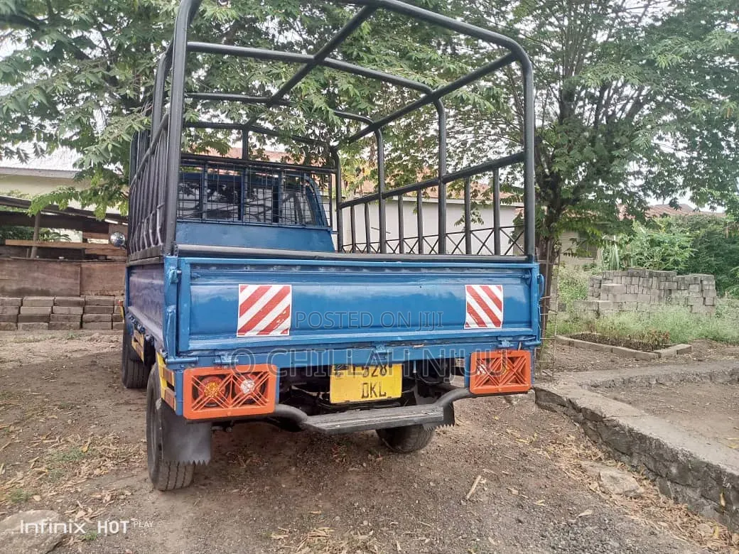 Toyota TownAce 1998 Blue
