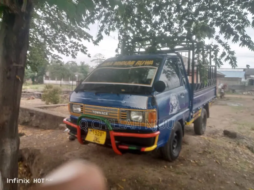 Toyota TownAce 1998 Blue