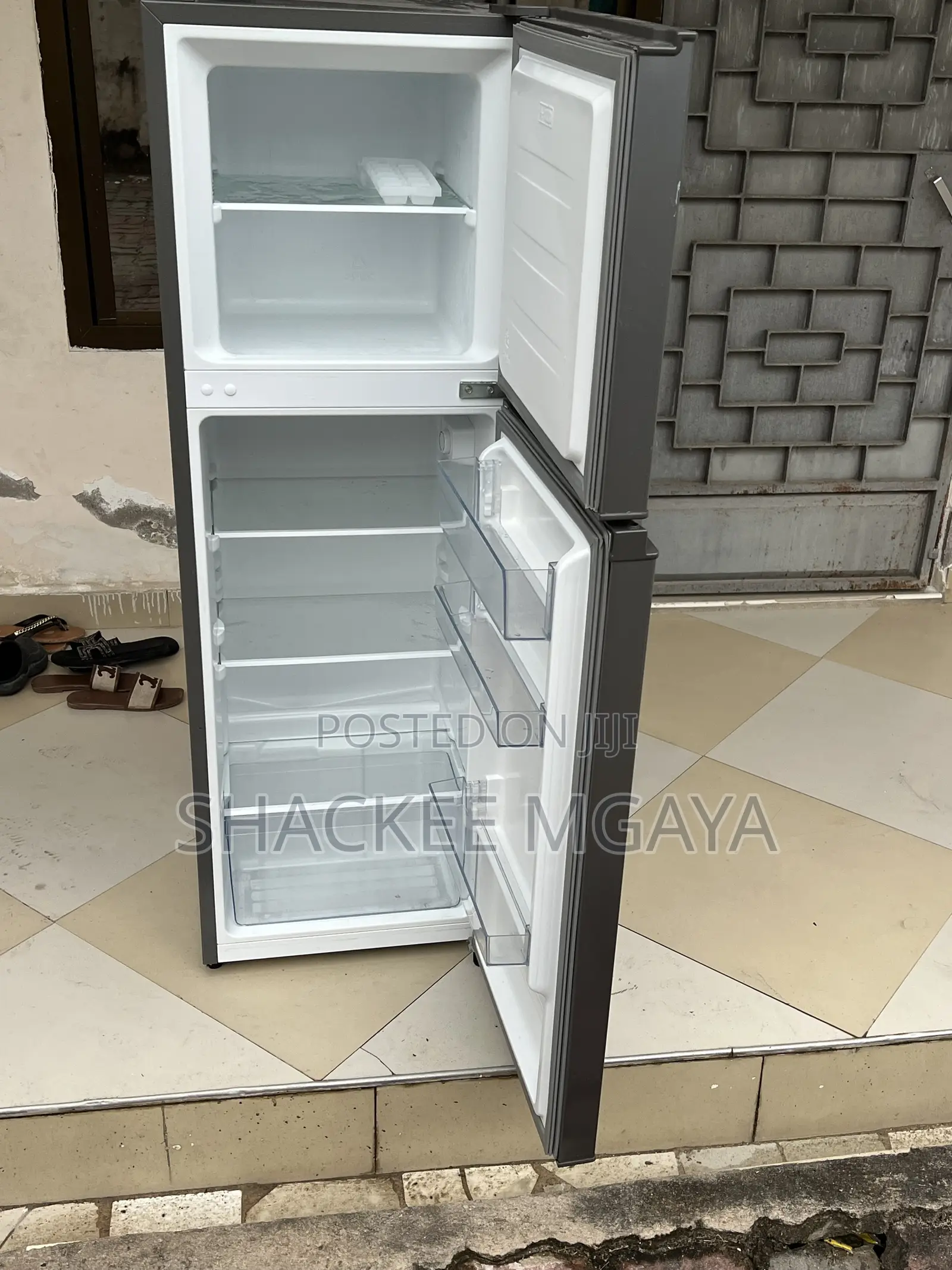 Hisense Fridge Lt 154