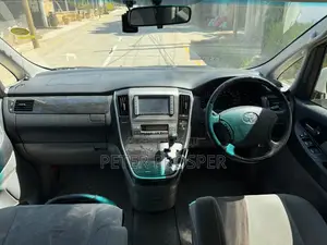 Toyota Alphard 2.4 Petrol AWD 2005 White