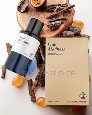 OUD MADNESS Perfume .