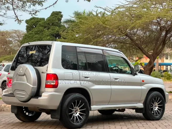 Mitsubishi Pajero 2008