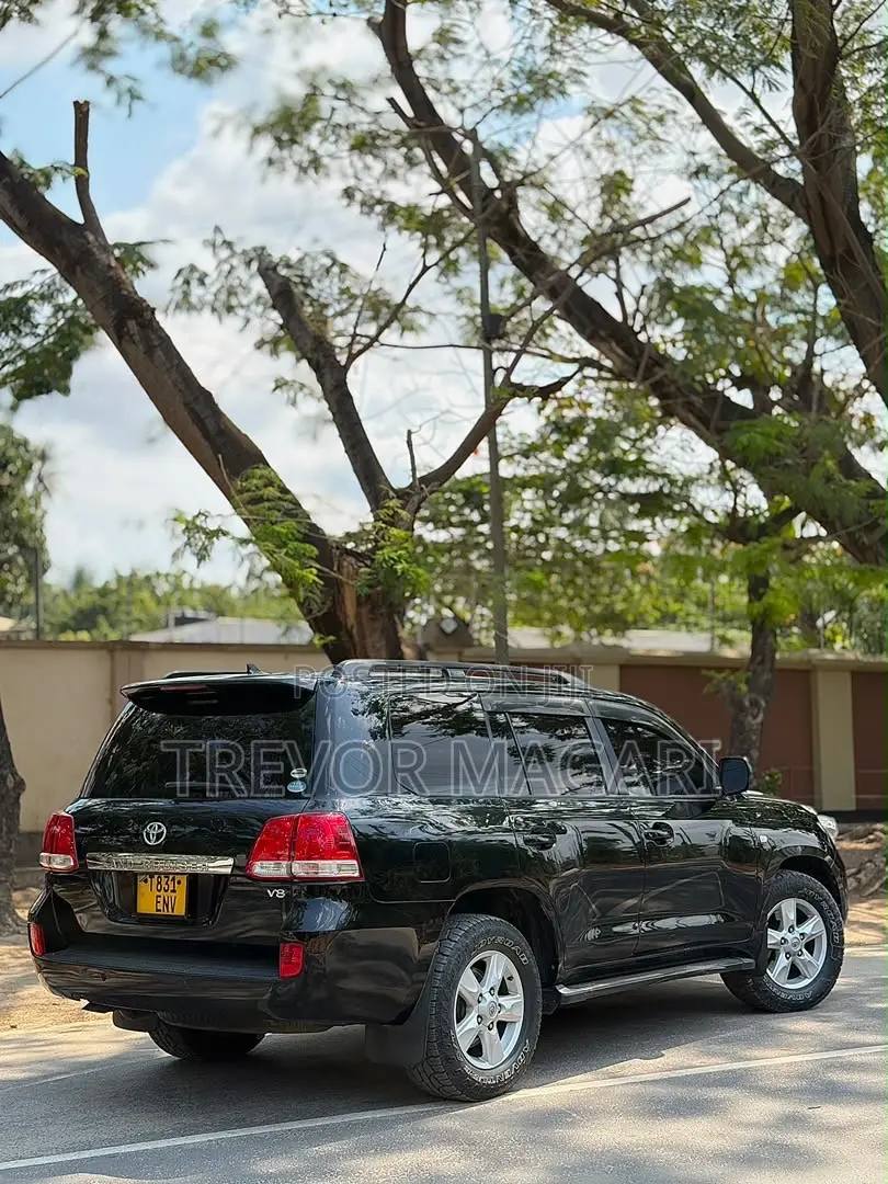 Toyota Land Cruiser 2009 Black