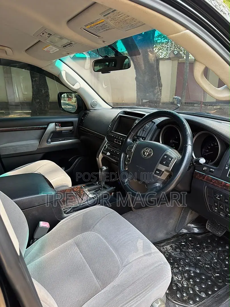 Toyota Land Cruiser 2009 Black