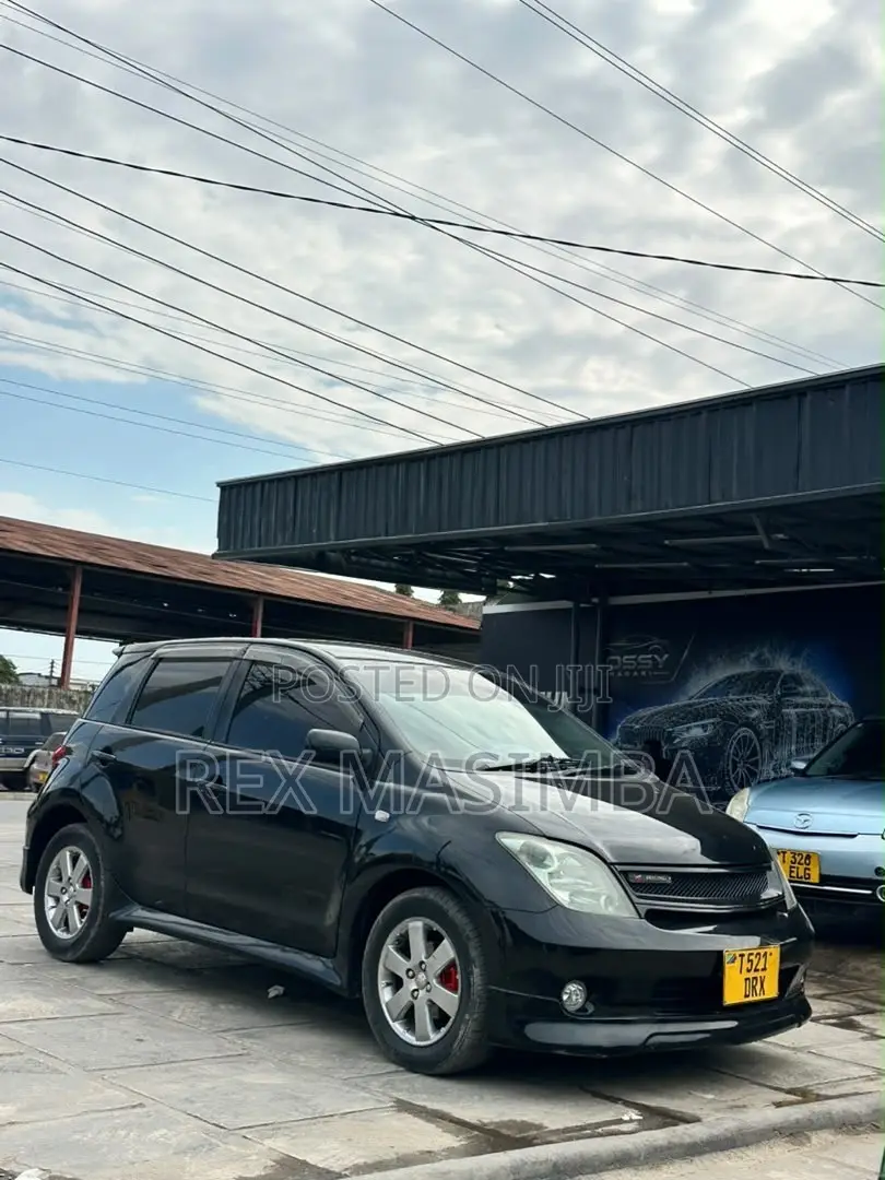 Toyota IST 2004 Black