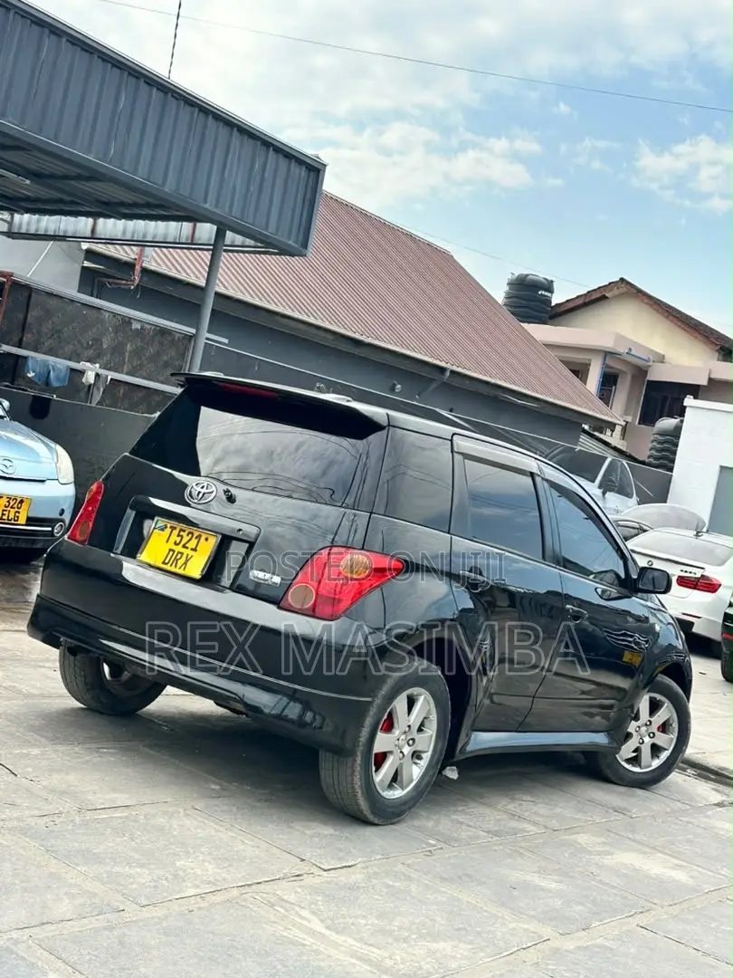Toyota IST 2004 Black