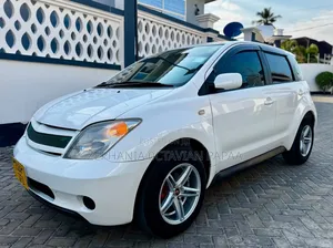 Toyota IST 2004 White
