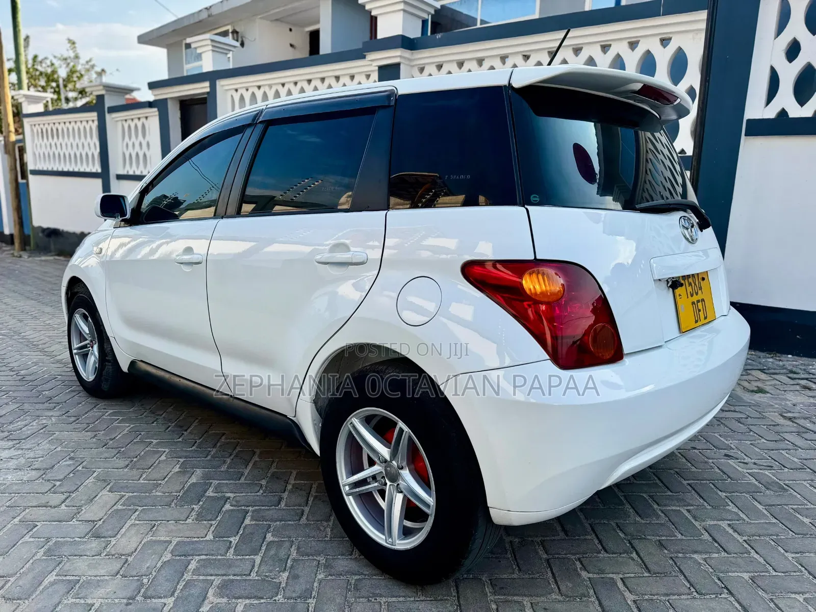 Toyota IST 2004 White