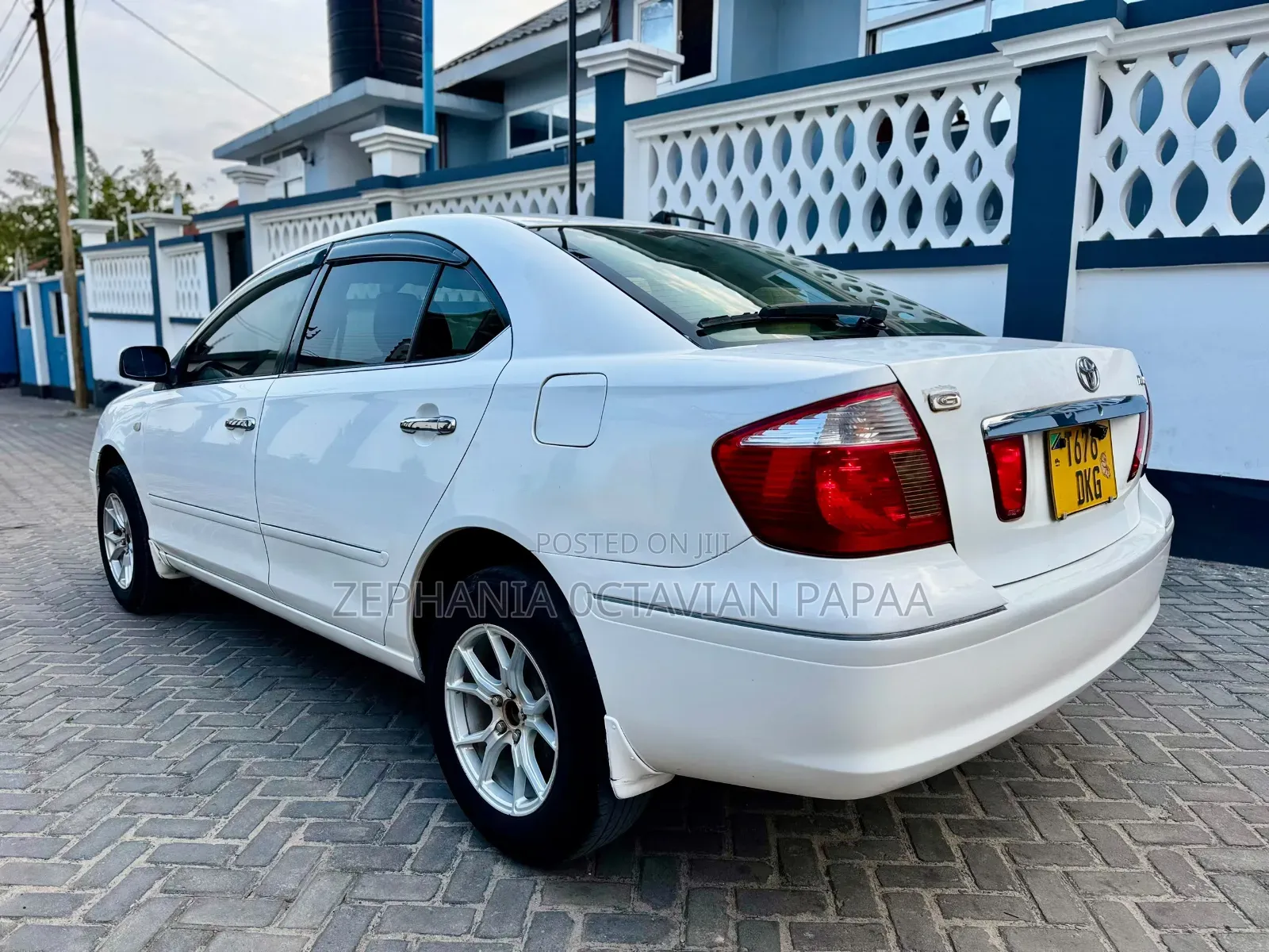 Toyota Premio 2005 White