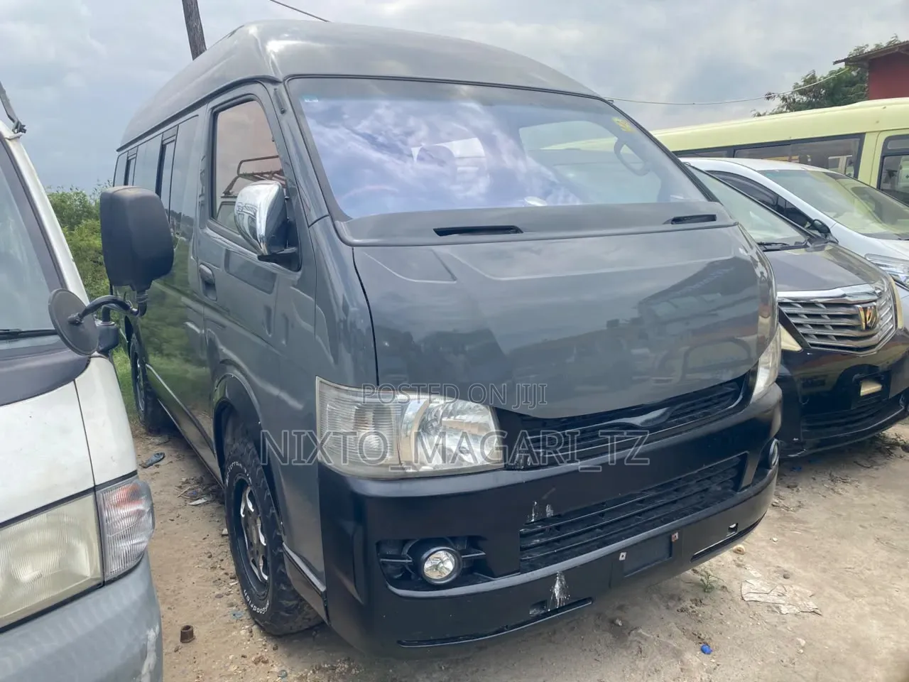 Toyota Quantum 2010 Black