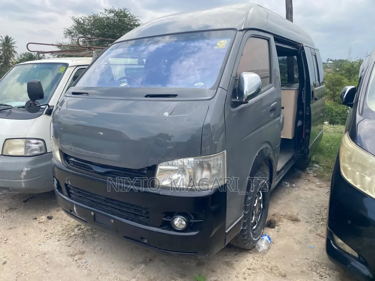 Toyota Quantum 2010 Black