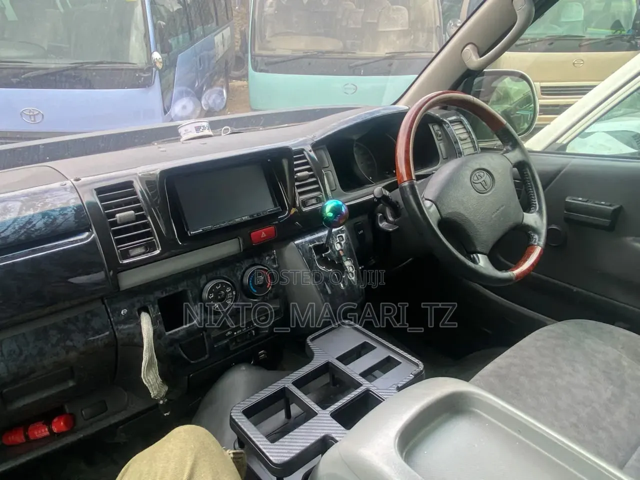Toyota Quantum 2010 Black