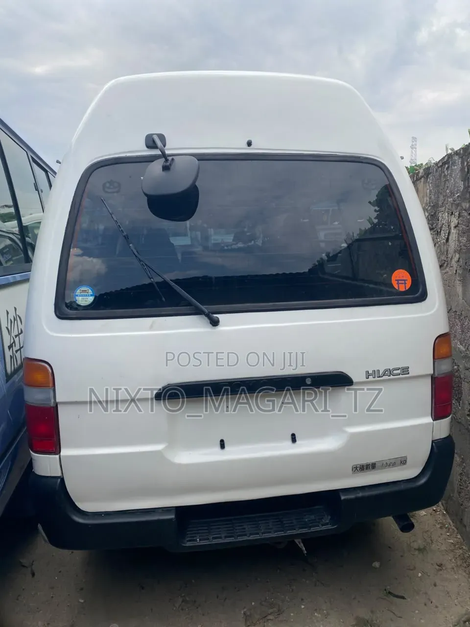Toyota HiAce 2002 White