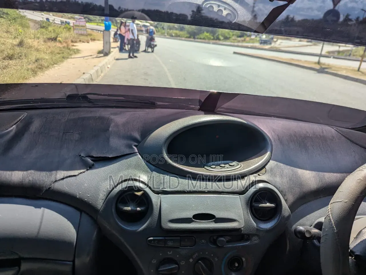 Toyota Vitz 2002 Silver