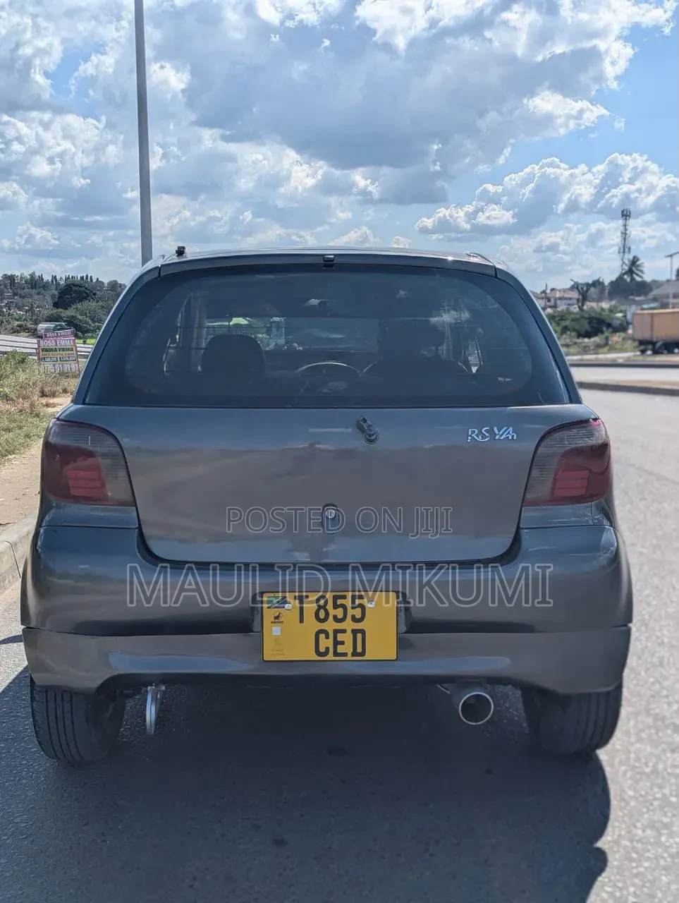 Toyota Vitz 2002 Silver
