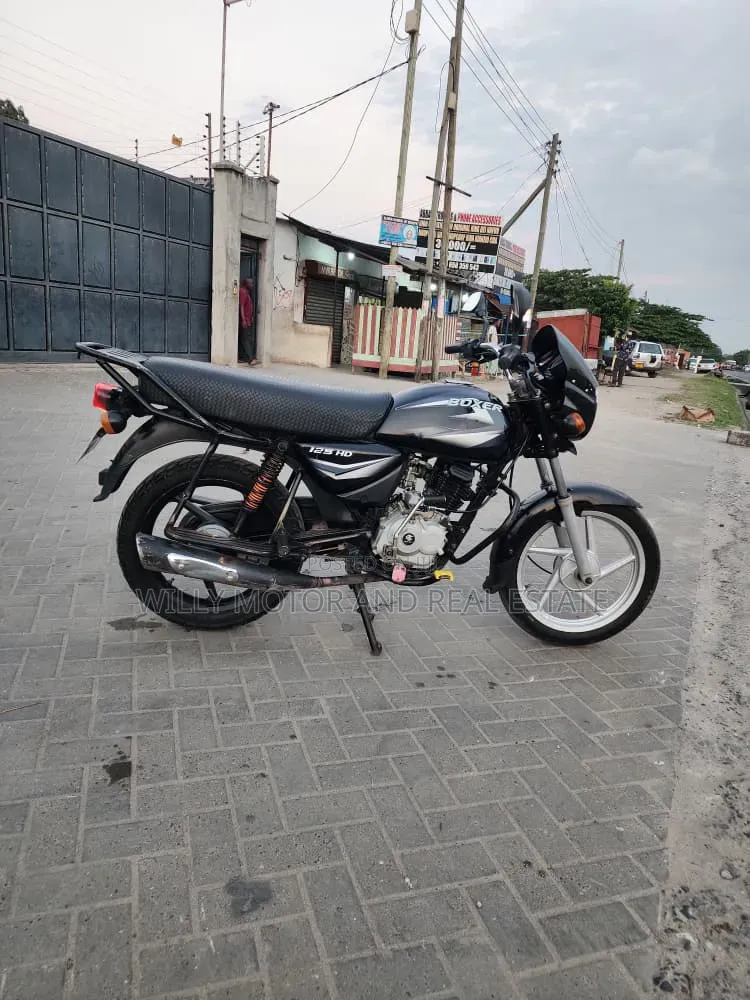 TVS HLX 125 2026 Black