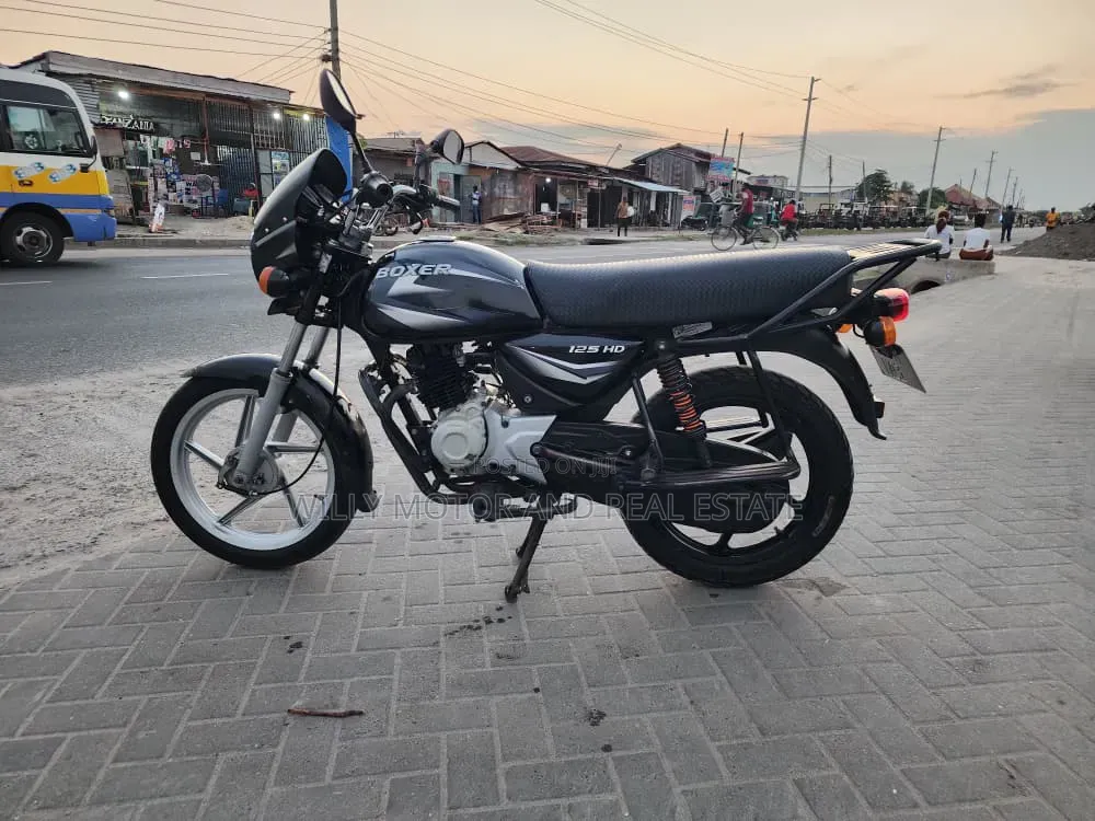 TVS HLX 125 2026 Black