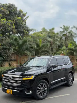 Toyota Land Cruiser 2016 Black
