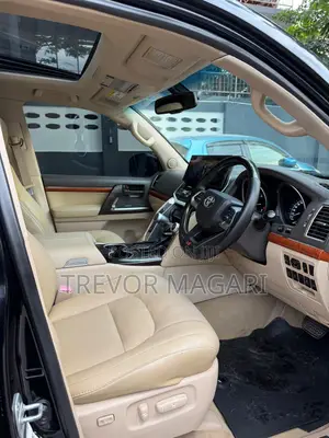 Toyota Land Cruiser 2016 Black