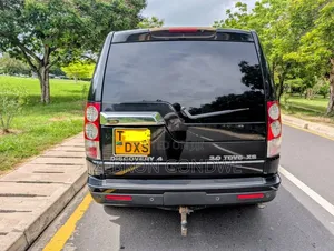 Land Rover Discovery 2010 Black