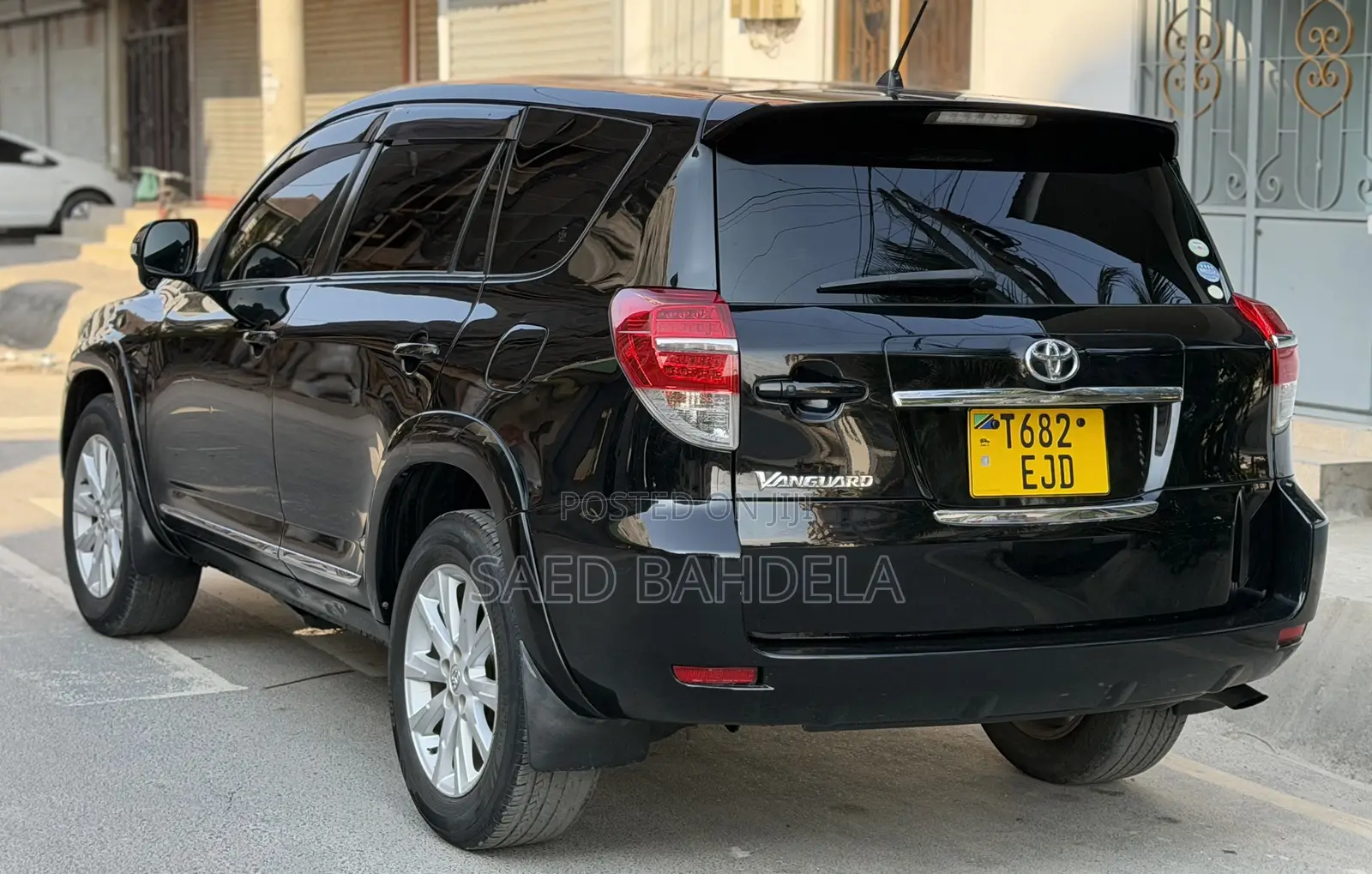 Toyota Vanguard 2010 Black