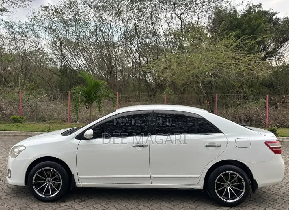 Toyota Premio 2012 White