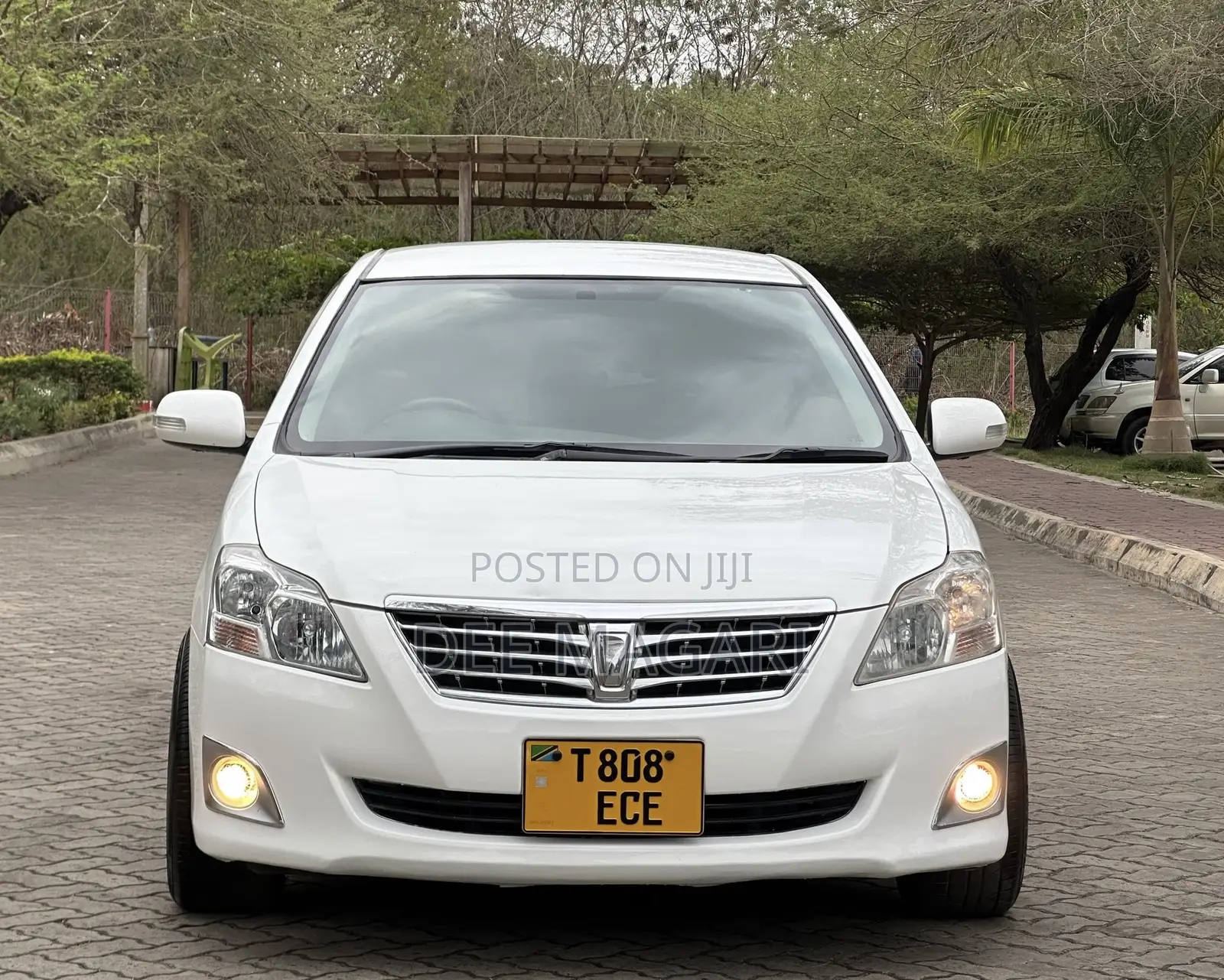 Toyota Premio 2012 White