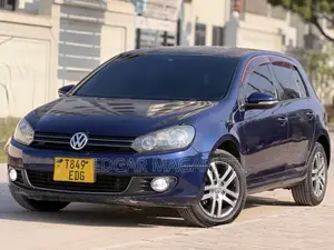 Volkswagen Golf 2010 Blue