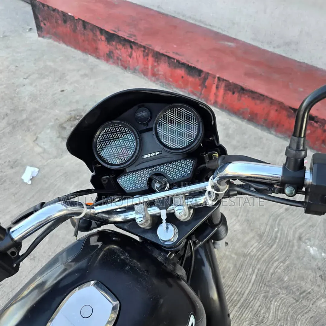 TVS HLX 125 2022 Black