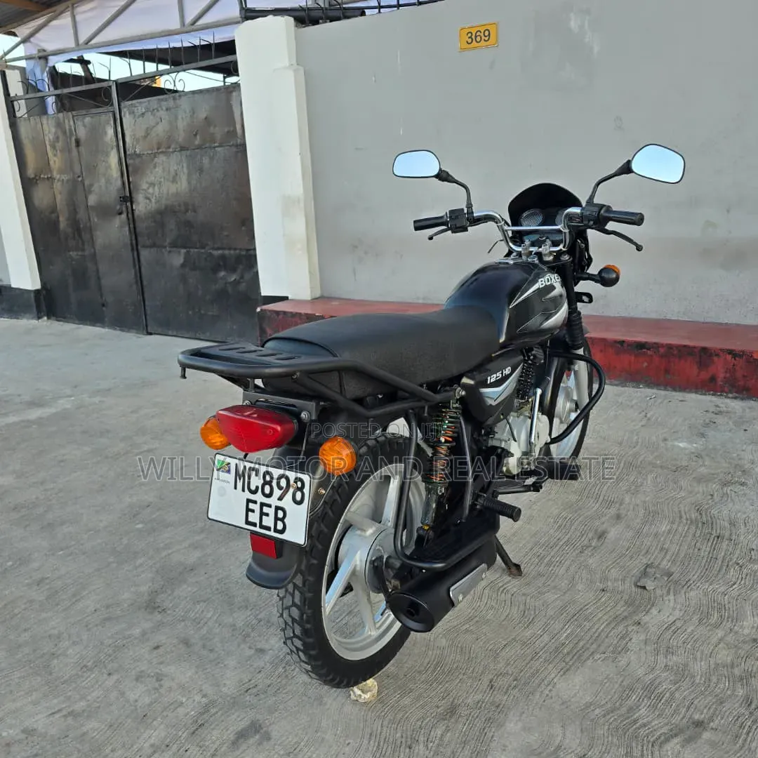 TVS HLX 125 2022 Black