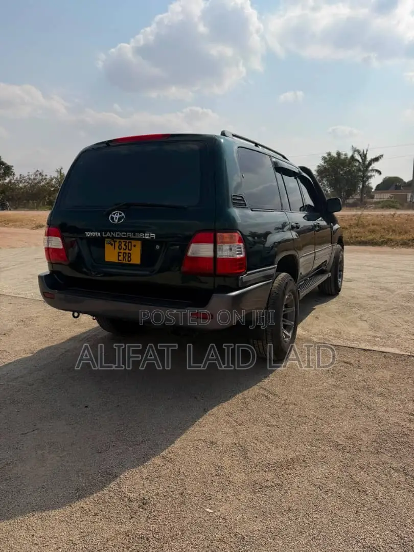 Toyota Land Cruiser 2006 Black