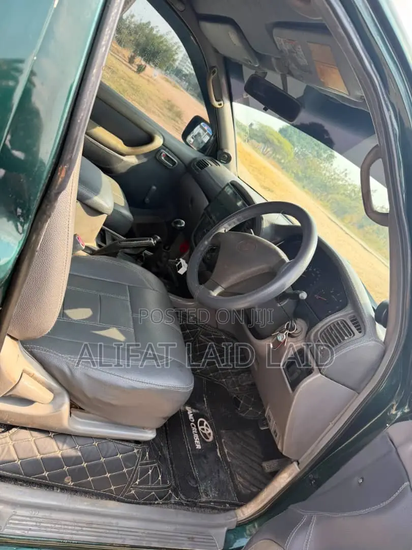 Toyota Land Cruiser 2006 Black