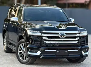 Toyota Land Cruiser LC300 2023 Black