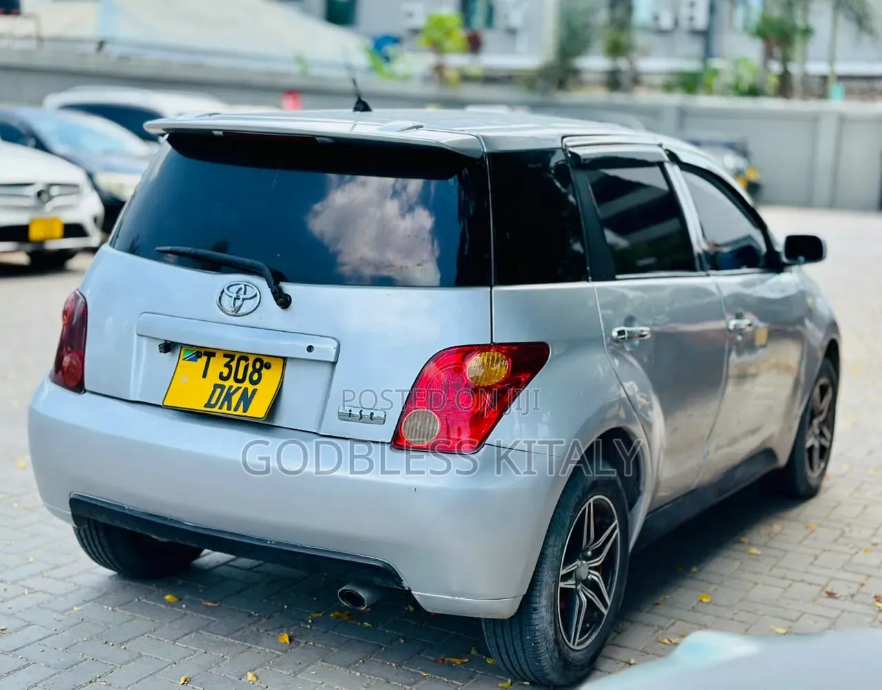 Toyota IST 2003 Silver