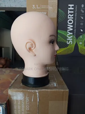 Mdoli Wa Kichwa Cha Kike Bila Mabega