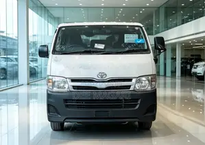Toyota Quantum 2012 White