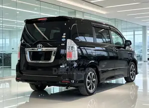 Toyota Noah 2007 Black