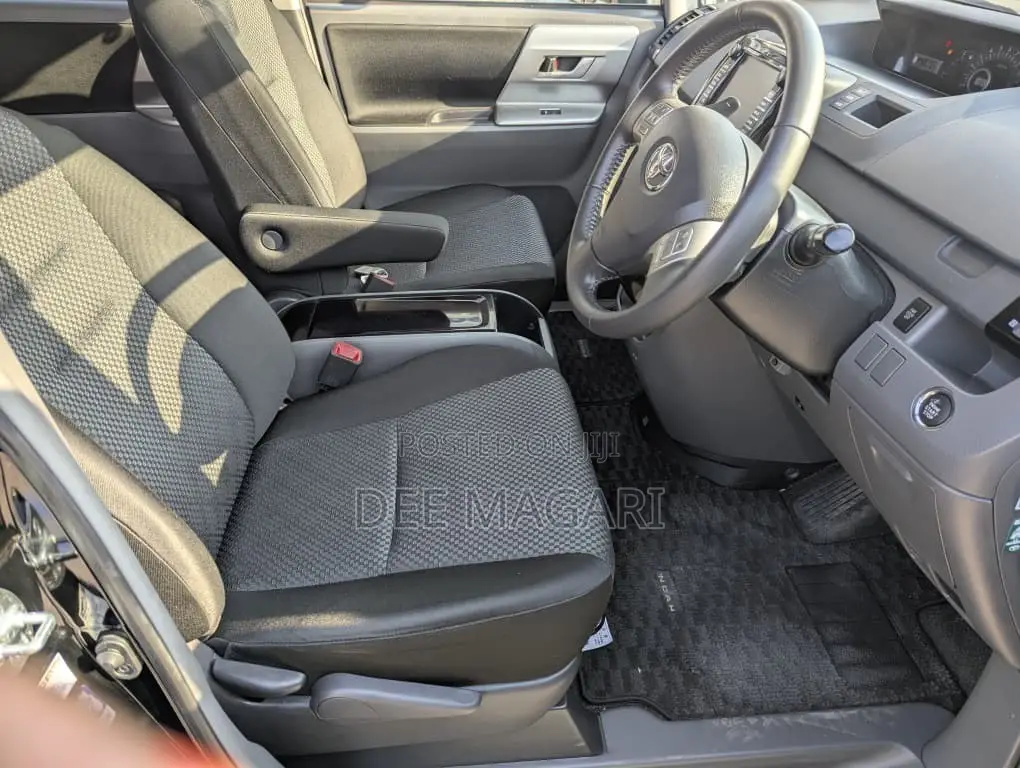 Toyota Noah 2007 Black