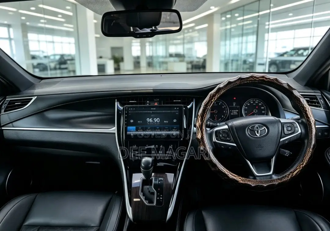 Toyota Harrier 2.0 2014 Black
