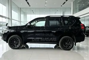 Toyota Land Cruiser Prado 2023 Black