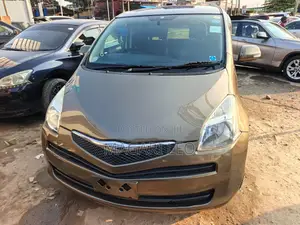 Toyota Ractis 1.5 FWD 2005 Ivory