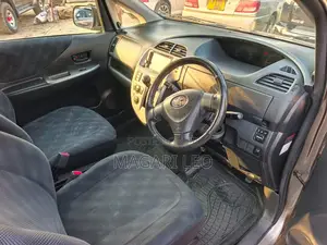 Toyota Ractis 1.5 FWD 2005 Ivory