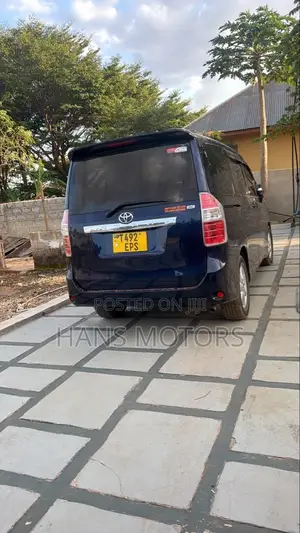 Toyota Noah 2008 Blue