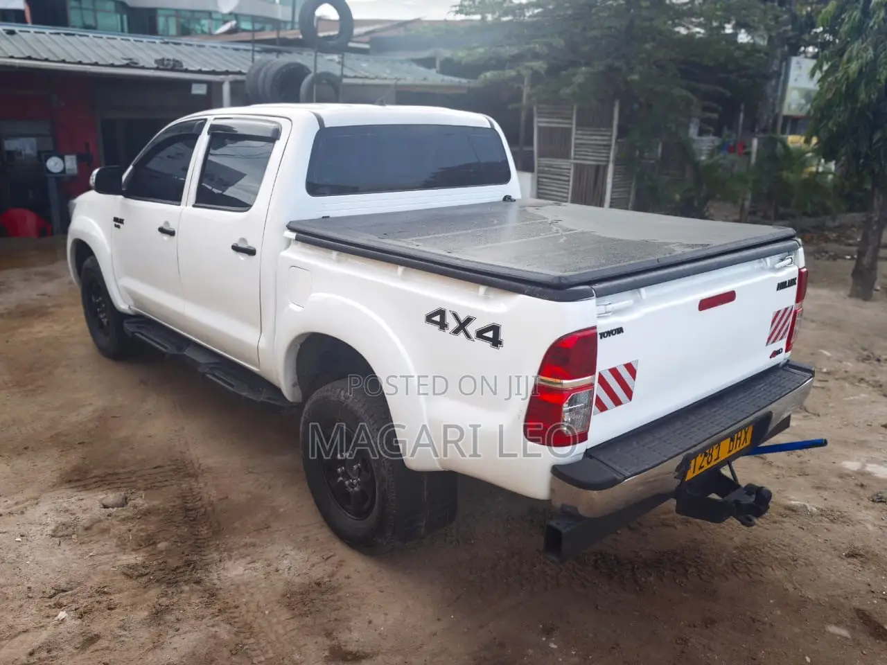 Toyota Hilux 3.0 D-4D 4x4 2013 White