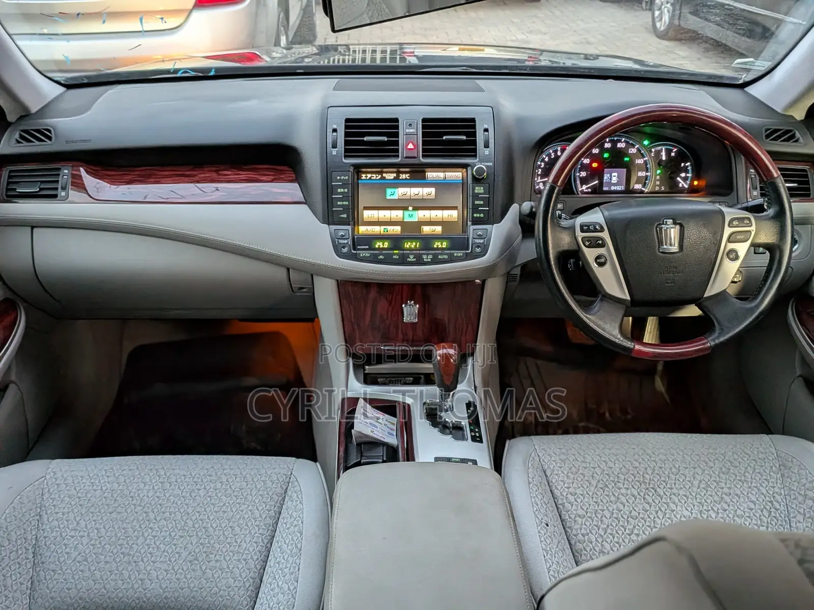 Toyota Crown 2010 Black