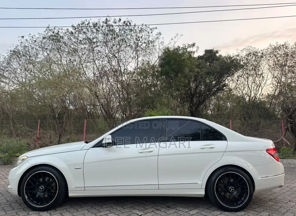 Mercedes-Benz C-Class C 200 Kompressor (S203) 2007 White