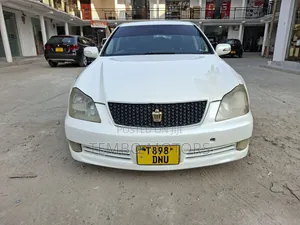 Toyota Crown Royale 2005 White