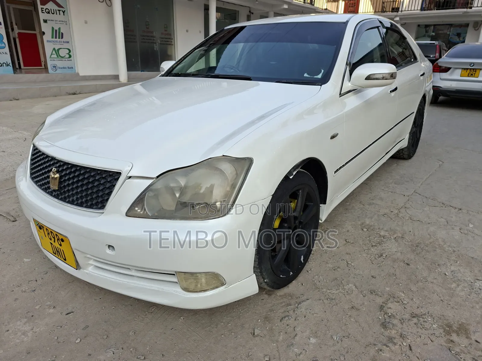 Toyota Crown Royale 2005 White