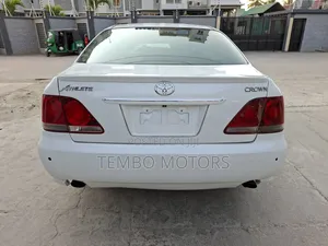 Toyota Crown Royale 2005 White