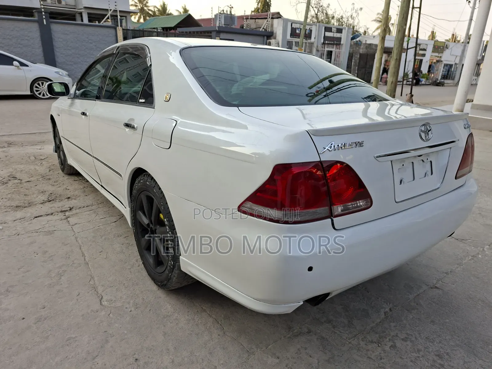 Toyota Crown Royale 2005 White